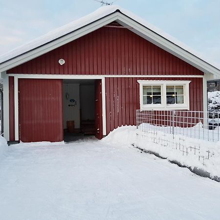 Stuga Selsmoran Byske Buitenkant foto