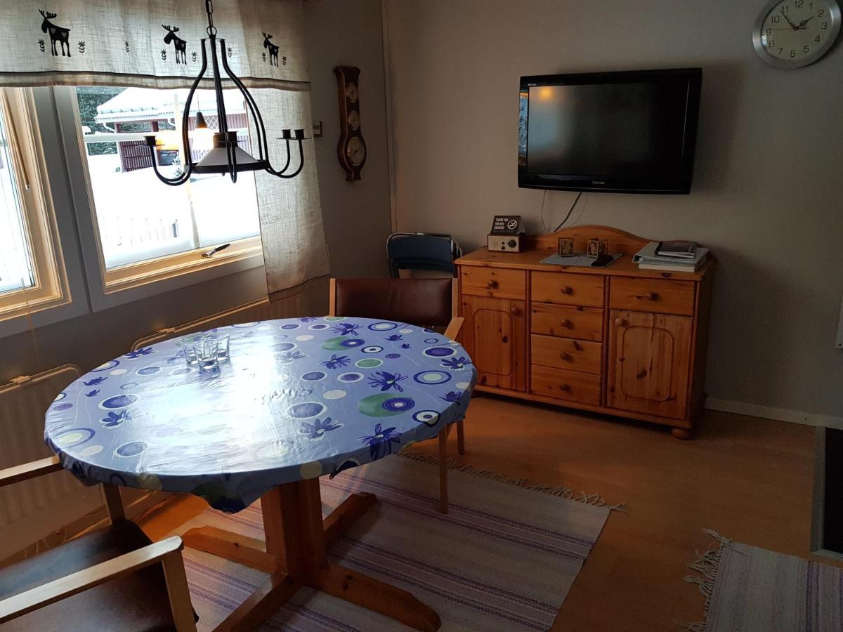Stuga Selsmoran Byske Buitenkant foto